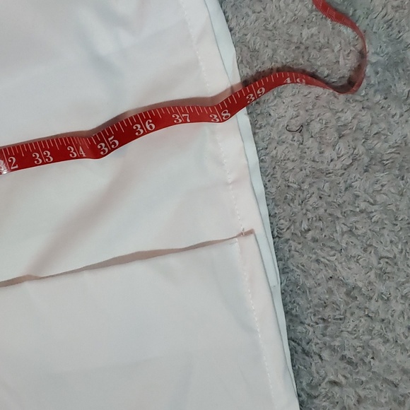 Medline MDT11WHT16E Women's Staff Length Lab Coat, White, Size 16 - Picture 5 of 8